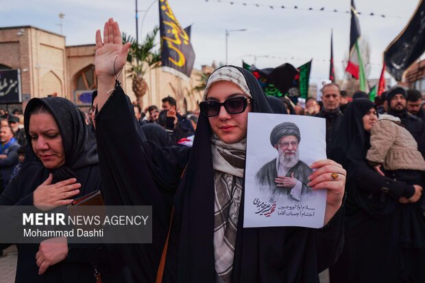تجمع برزگ عاشورایی مردم اردبیل در سوگ رهبر شهید
