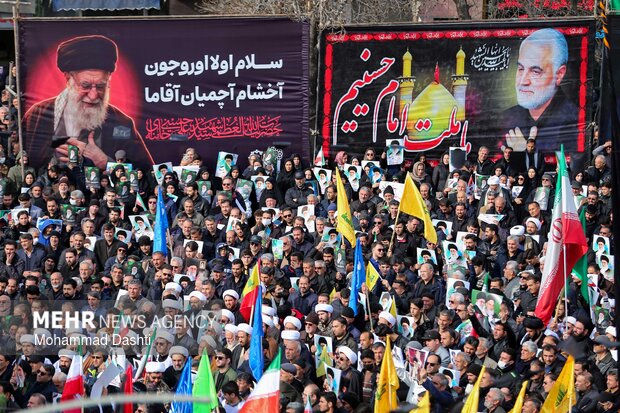 تجمع برزگ عاشورایی مردم اردبیل در سوگ رهبر شهید