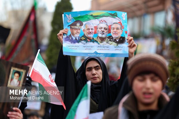 تجمع برزگ عاشورایی مردم اردبیل در سوگ رهبر شهید