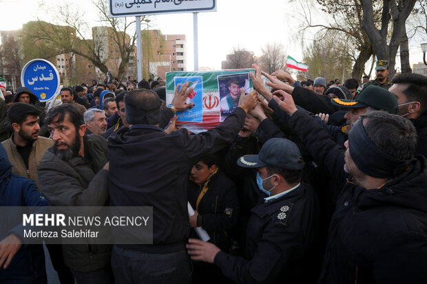 تشییع پیکر شهید «حمیدرضا انصاری اردلی» در شهرکرد