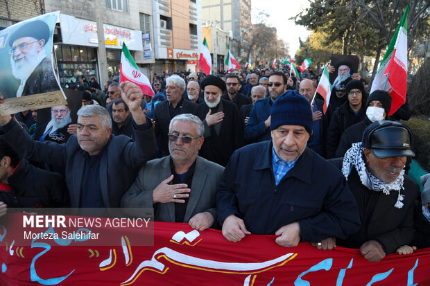 تشییع پیکر شهید «حمیدرضا انصاری اردلی» در شهرکرد