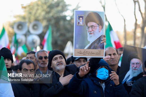 تشییع پیکر شهید «حمیدرضا انصاری اردلی» در شهرکرد