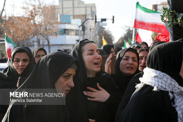 تشییع پیکر شهید «حمیدرضا انصاری اردلی» در شهرکرد