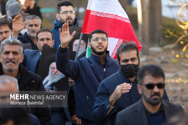 تشییع پیکر شهید «حمیدرضا انصاری اردلی» در شهرکرد
