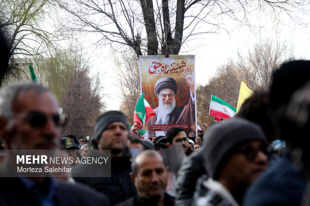 تشییع پیکر شهید «حمیدرضا انصاری اردلی» در شهرکرد