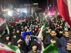 یازدهمین شب از حماسه حضور مردم فومن در سوگ رهبر شهید