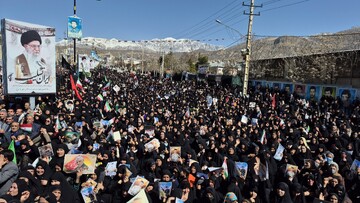 ایران یکپارچه خونخواه رهبر شهید؛ حضور حماسی مردم در نماز جمعه
