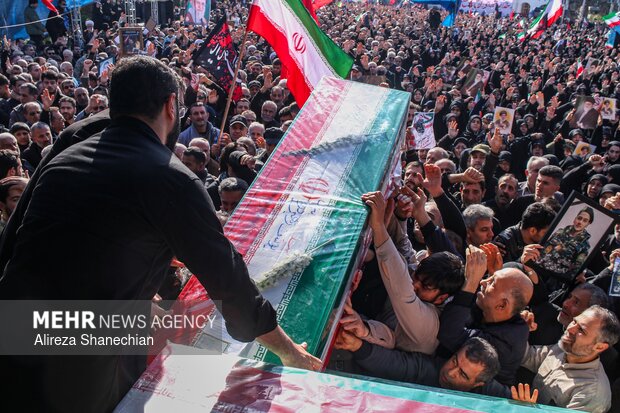 تشییع پیکر مطهر ۴ شهید حمله آمریکایی - صهیونی در رشت