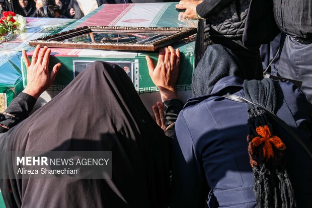 پیکر شهید خطیب زاده در دامغان تشییع شد