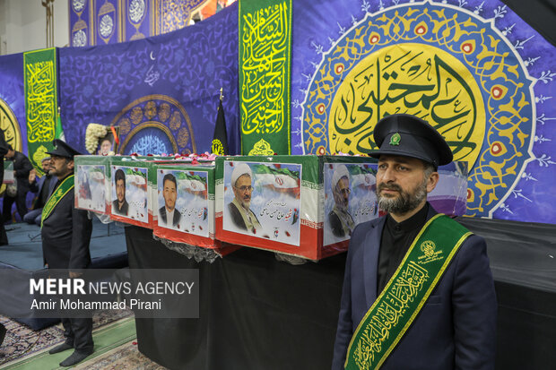 وداع با ۱۲ شهید حمله آمریکایی_صهیونیستی در قم