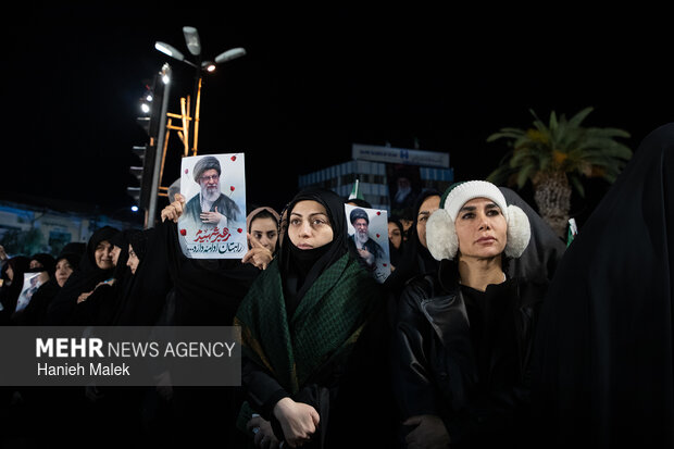 آیت الله خامنه ای سرمایه جان‌های ما بود