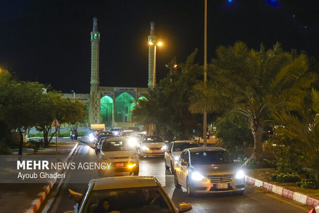کاروان خودرویی سوگواری در پی شهادت رهبر انقلاب در کیش