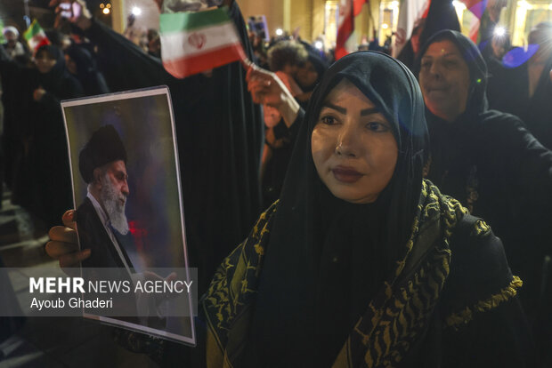 کاروان خودرویی سوگواری در پی شهادت رهبر انقلاب در کیش
