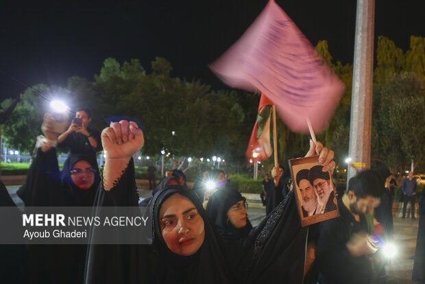 کاروان خودرویی سوگواری در پی شهادت رهبر انقلاب در کیش