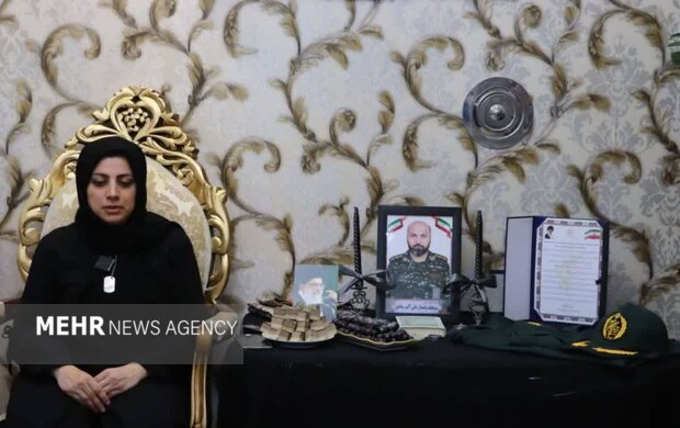 امانت پلاک و لبخند ابدی سرهنگ سخنور