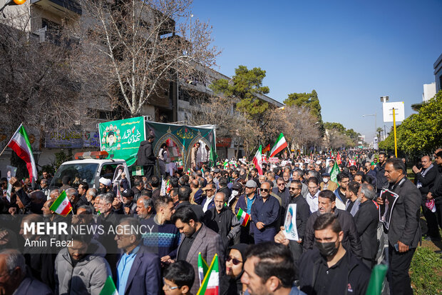 تشییع پیکر 12 شهید اقتدار وطن در شیراز
