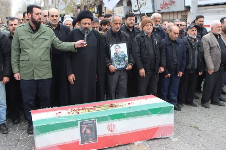 تشییع پیکر سرباز شهید «مهدی پورتقی» در رودبنه لاهیجان