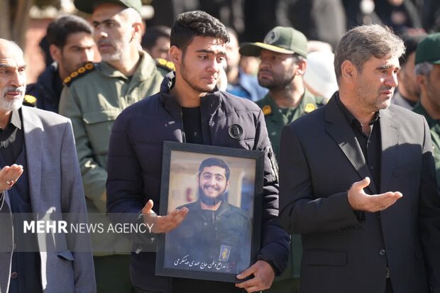 تشییع پیکر شهدا در شهرهای مختلف استان لرستان