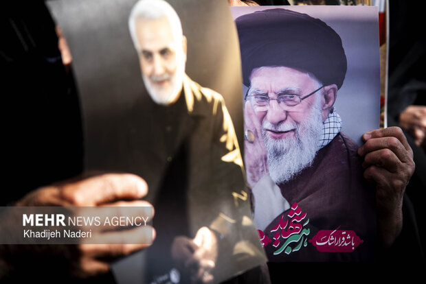 تشییع پیکر مطهر ۳۰ شهید اقتدار در اصفهان