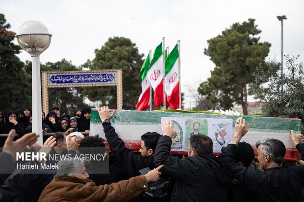 تشییع پیکر شهید «امیرعلی نیکنام‌راد» در گرگان