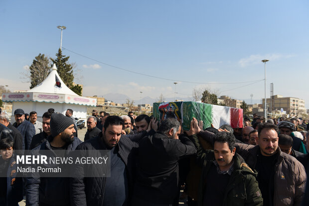 تشیع و خاکسپاری شهید «احمد دانشی کهن» در کرج