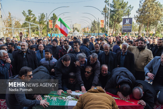 تشیع و خاکسپاری شهید «احمد دانشی کهن» در کرج