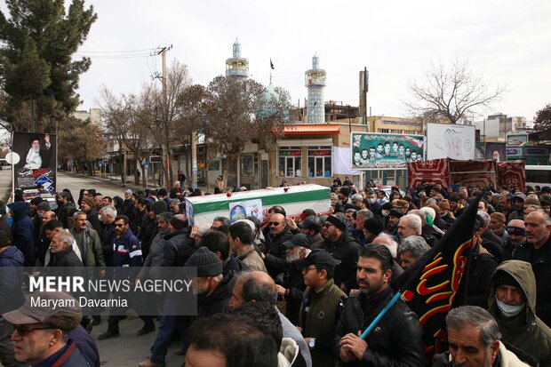 تشییع پیکر سه تن از شهدای حملات آمریکایی و صهیونی در شیروان