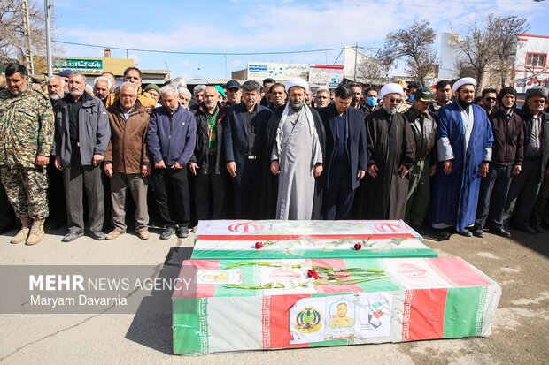 تشییع پیکر سه تن از شهدای حملات آمریکایی و صهیونی در شیروان