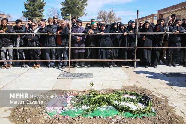 تشییع پیکر سه تن از شهدای حملات آمریکایی و صهیونی در شیروان