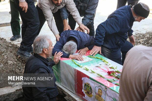 تشییع پیکر سه تن از شهدای حملات آمریکایی و صهیونی در شیروان