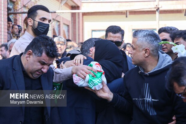 تشییع پیکر سه تن از شهدای حملات آمریکایی و صهیونی در شیروان