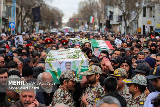 تشییع پیکر مطهر ۳ شهید حمله آمریکایی - صهیونی در اردبیل