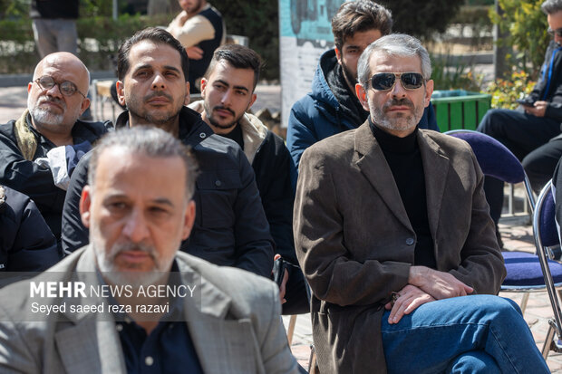 تجمع هنرمندان در وداع با رهبر شهید انقلاب