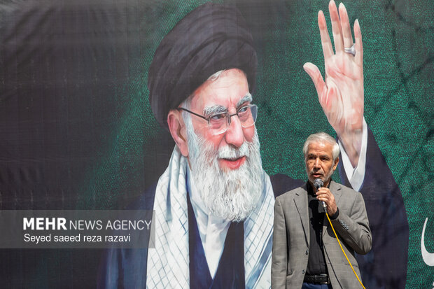 تجمع هنرمندان در وداع با رهبر شهید انقلاب