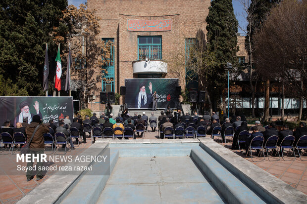 تجمع هنرمندان در وداع با رهبر شهید انقلاب برگزار شد
