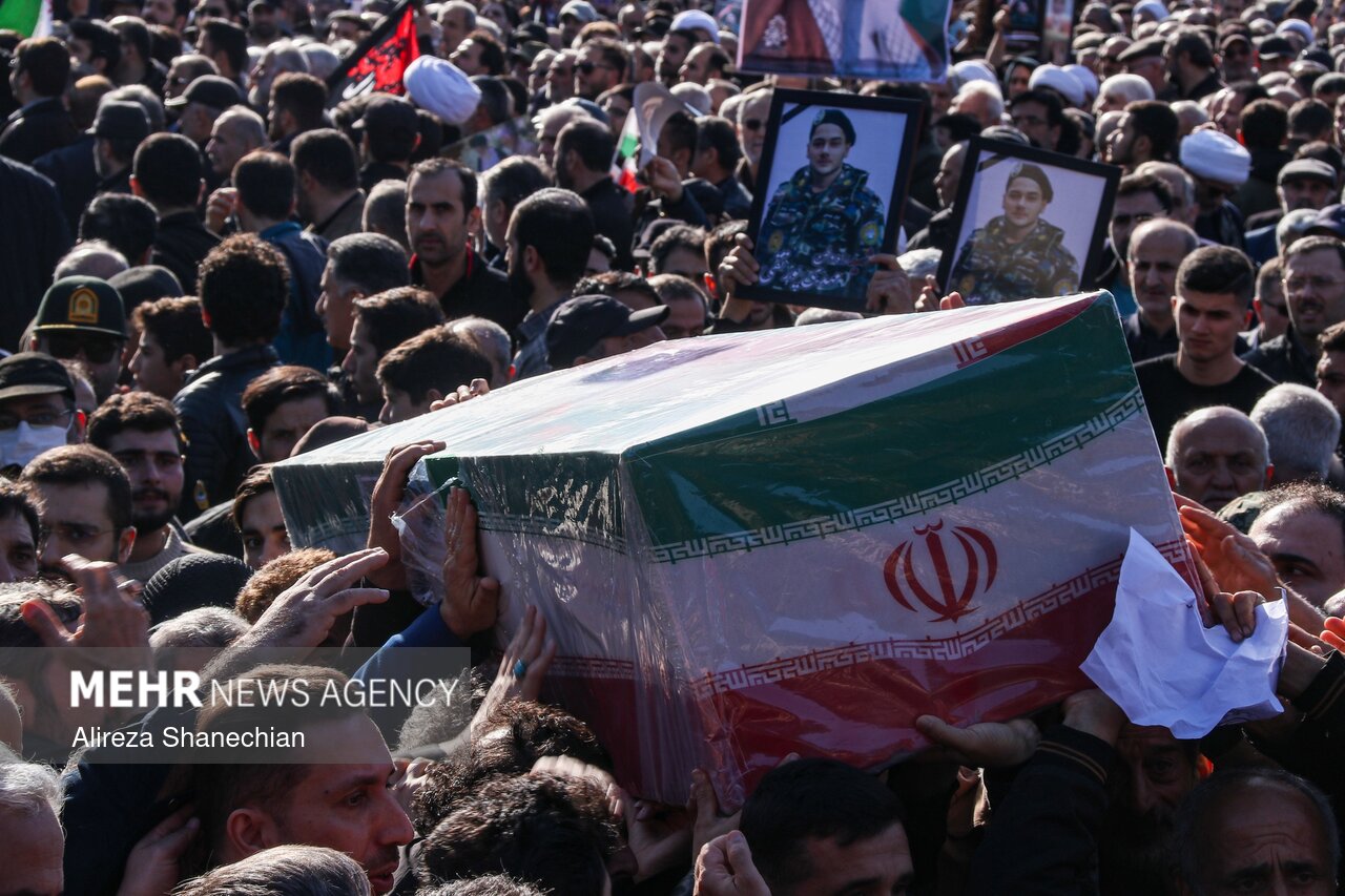 آئین تشییع ناخداسوم شهید «سـید مجید فاطمی پور» در رشت