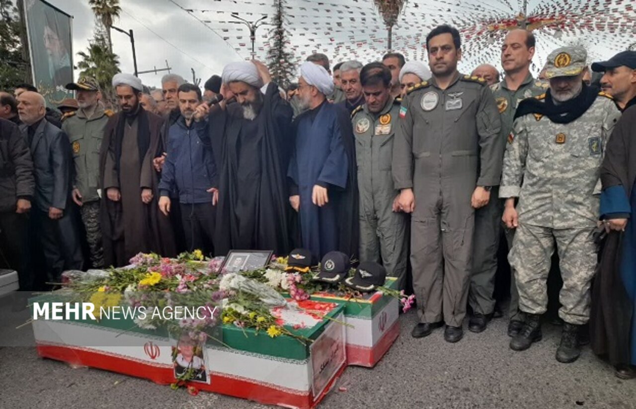 پیکر شهدای مدافع وطن در رودسر تشییع شد