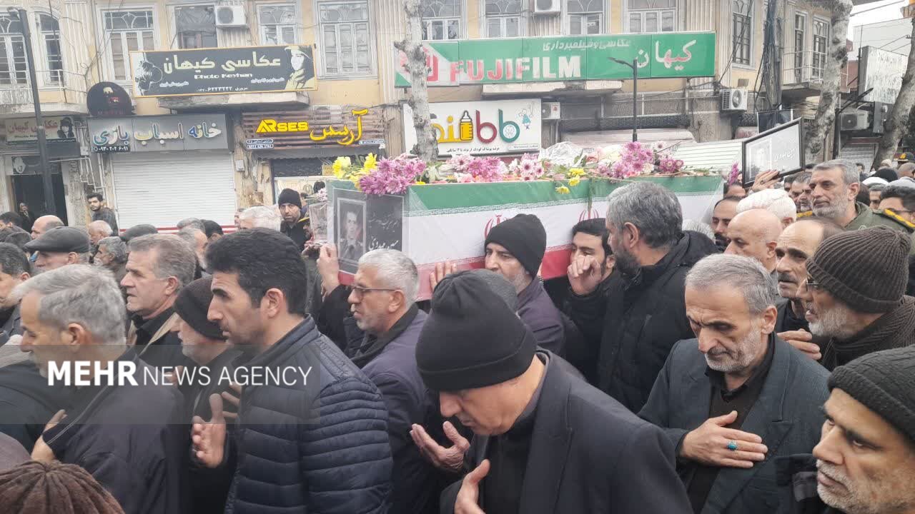 مردم رودسر با شهدای اقتدار وطن وداع کردند مردم رودسر با شهدای اقتدار وطن وداع کردند