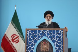 حسینی همدانی: آتش جنگ دامن رژیم صهیونیستی و آمریکا را می گیرد