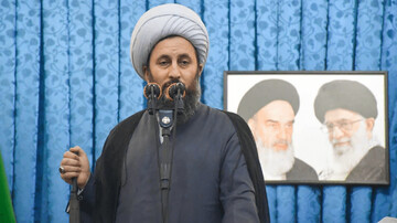امام‌جمعه خوی: رمز پیروزی و عزت مندی کشور پشتیبانی از ولایت فقیه است