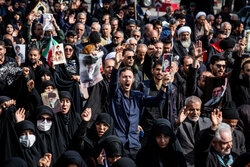 شرافت است که در خیابان ها جریان دارد