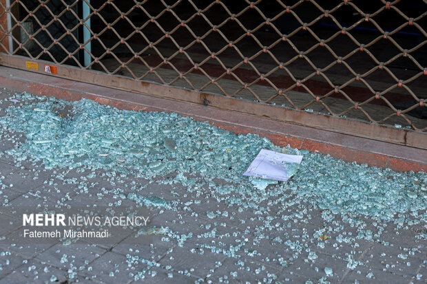 آثار تجاوز هوایی به شهرداری منطقه ۱۸ تهران