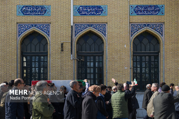 تشیع و خاکسپاری شهید «پرویز کریمی» در کرج