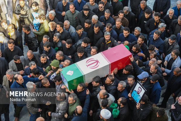 تشیع و خاکسپاری شهید «پرویز کریمی» در کرج