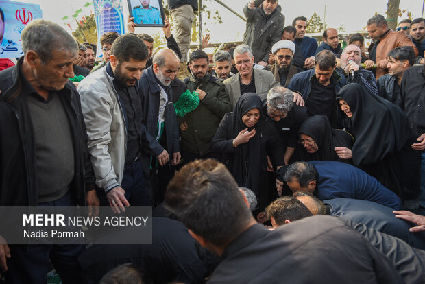 تشیع و خاکسپاری شهید «پرویز کریمی» در کرج