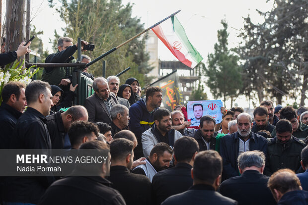 تشیع و خاکسپاری شهید «پرویز کریمی» در کرج