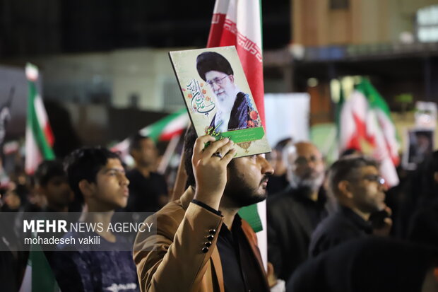 اجتماع مردم زاهدان در سوگ رهبر شهید