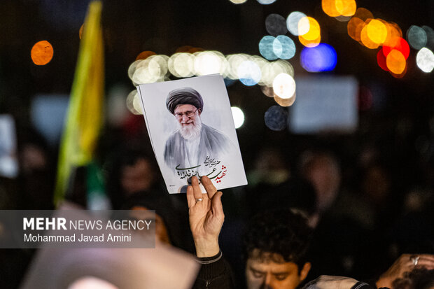 آثار رهبر شهید در «سنگر قلم» معرفی میشود؛ نقشه راهی برای نسل جوان آثار رهبر شهید در «سنگر قلم» معرفی میشود؛ نقشه راهی برای نسل جوان