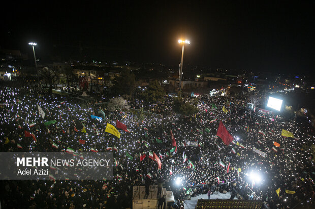 وداع با سه شهید اقتدار همزمان با سوگ رهبر شهید امت در اراک