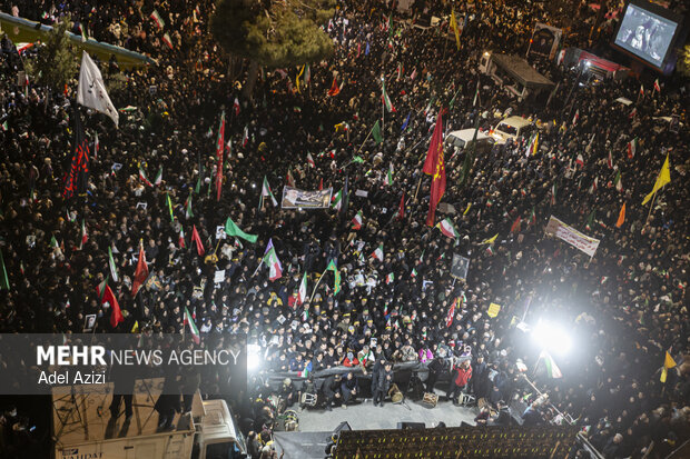 وداع با سه شهید اقتدار همزمان با سوگ رهبر شهید امت در اراک